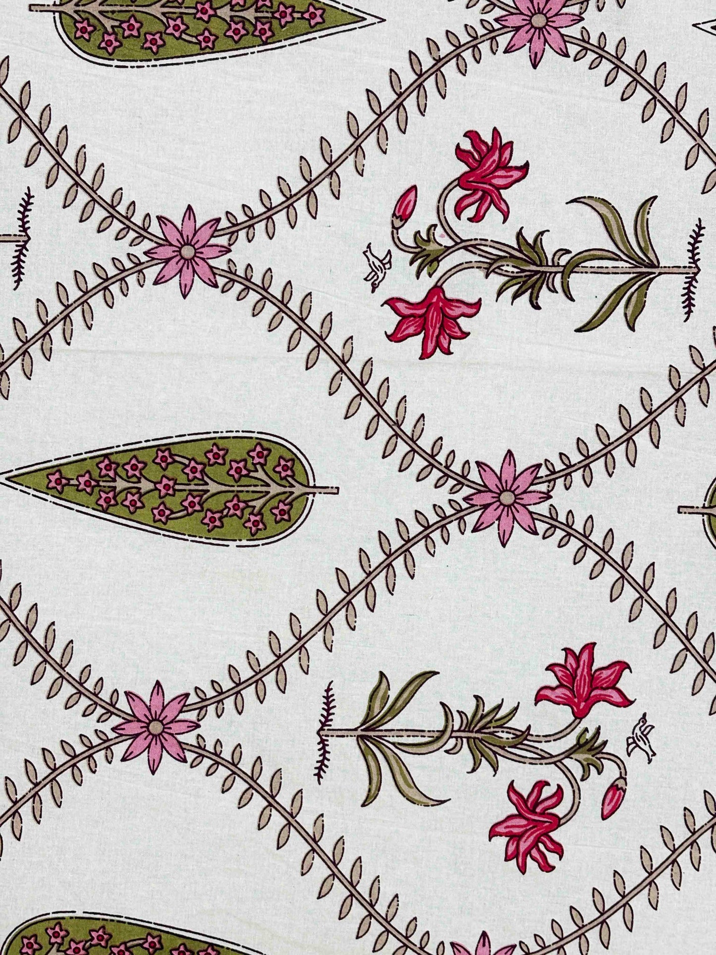 INDICASA Wild Whispered Flowers and Buti Motifs Hand Block Printed Super King Bedsheet with 2 pillow covers