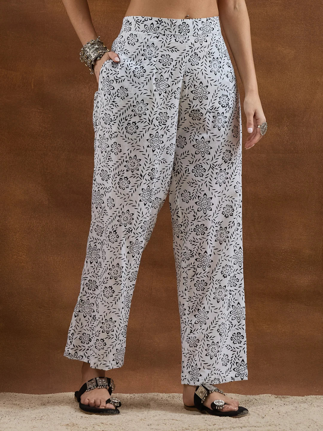 INDICASA White Kurta Sets With Kota Doria Dupatta