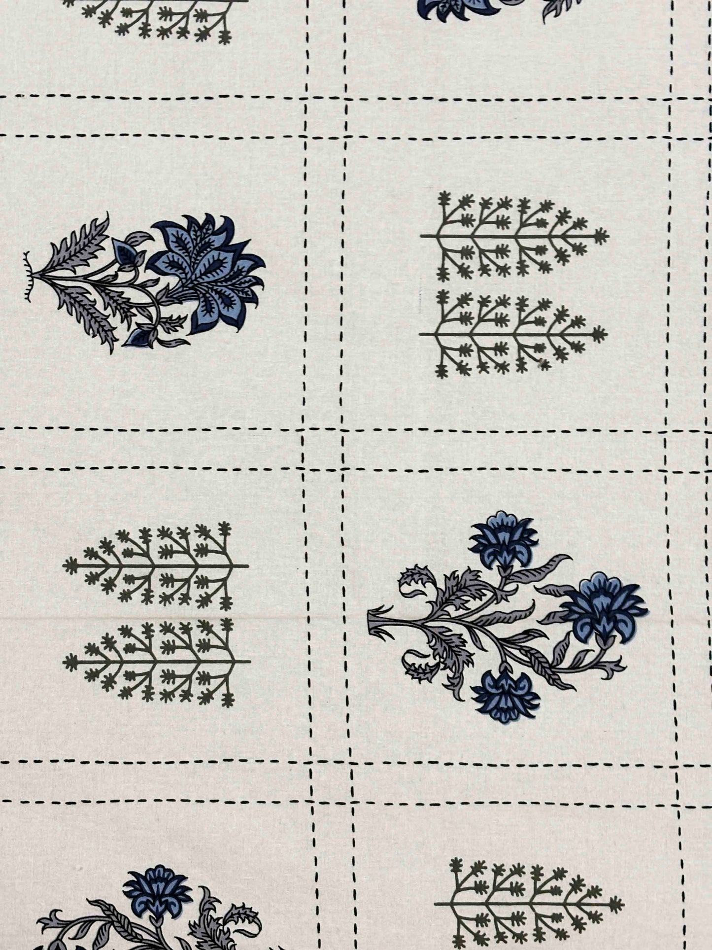 INDICASA Sanganeri Hand Block Printed Super King Bedsheet with 2 pillow covers