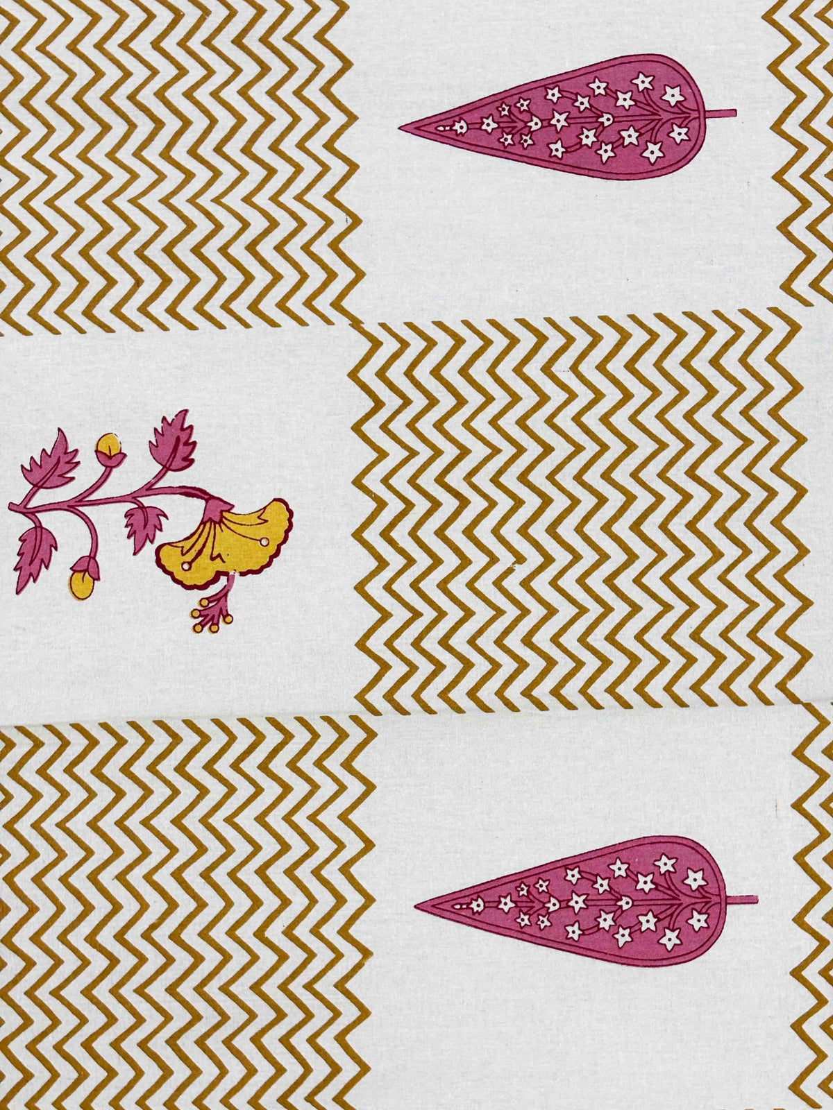 INDICASA Chevron and Buti Motifs Hand Block Printed Super King Bedsheet with 2 pillow covers