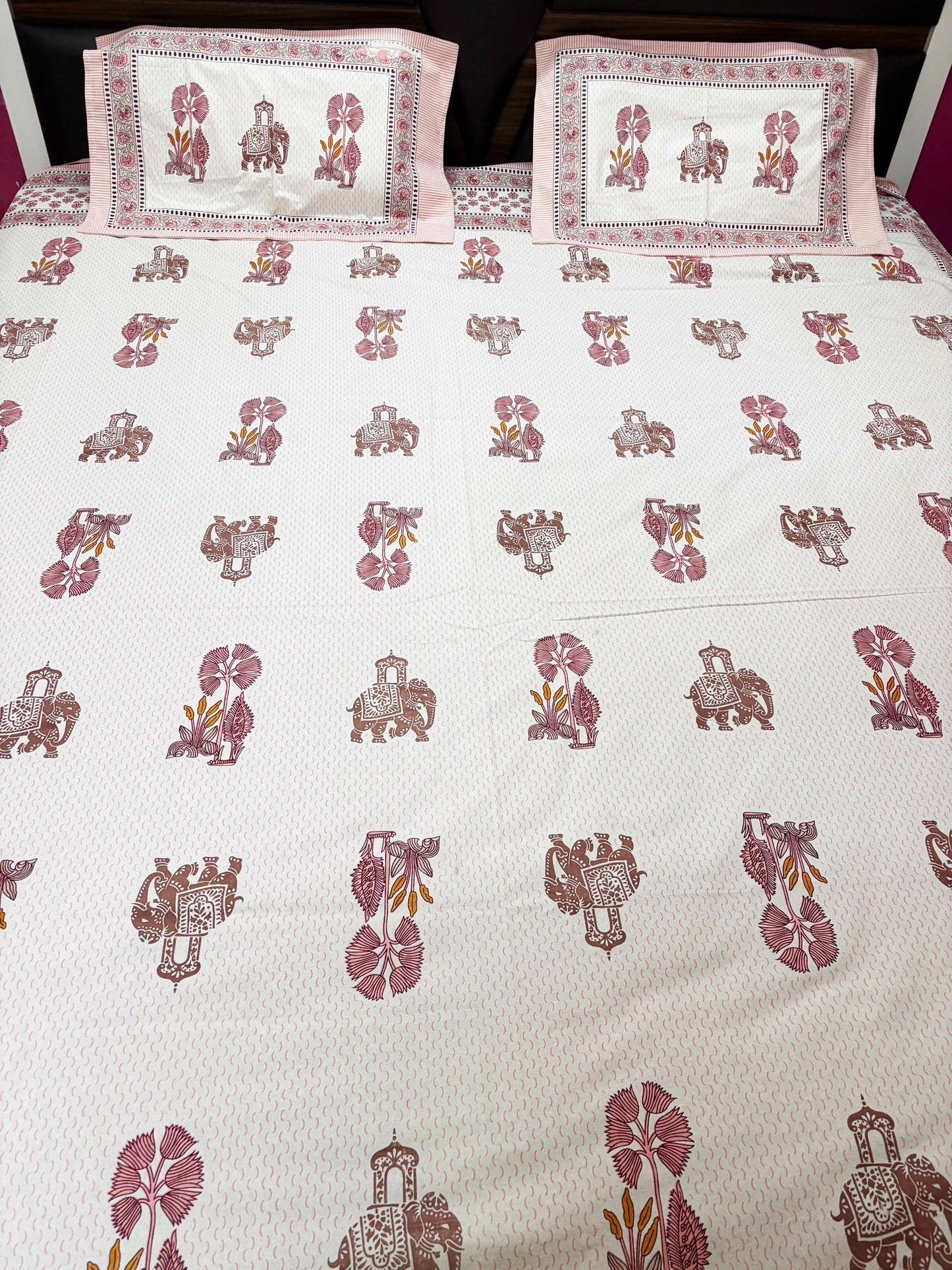 INDICASA Royal Elephant Printed Hand Block Super King Bedsheet with 2 pillow covers