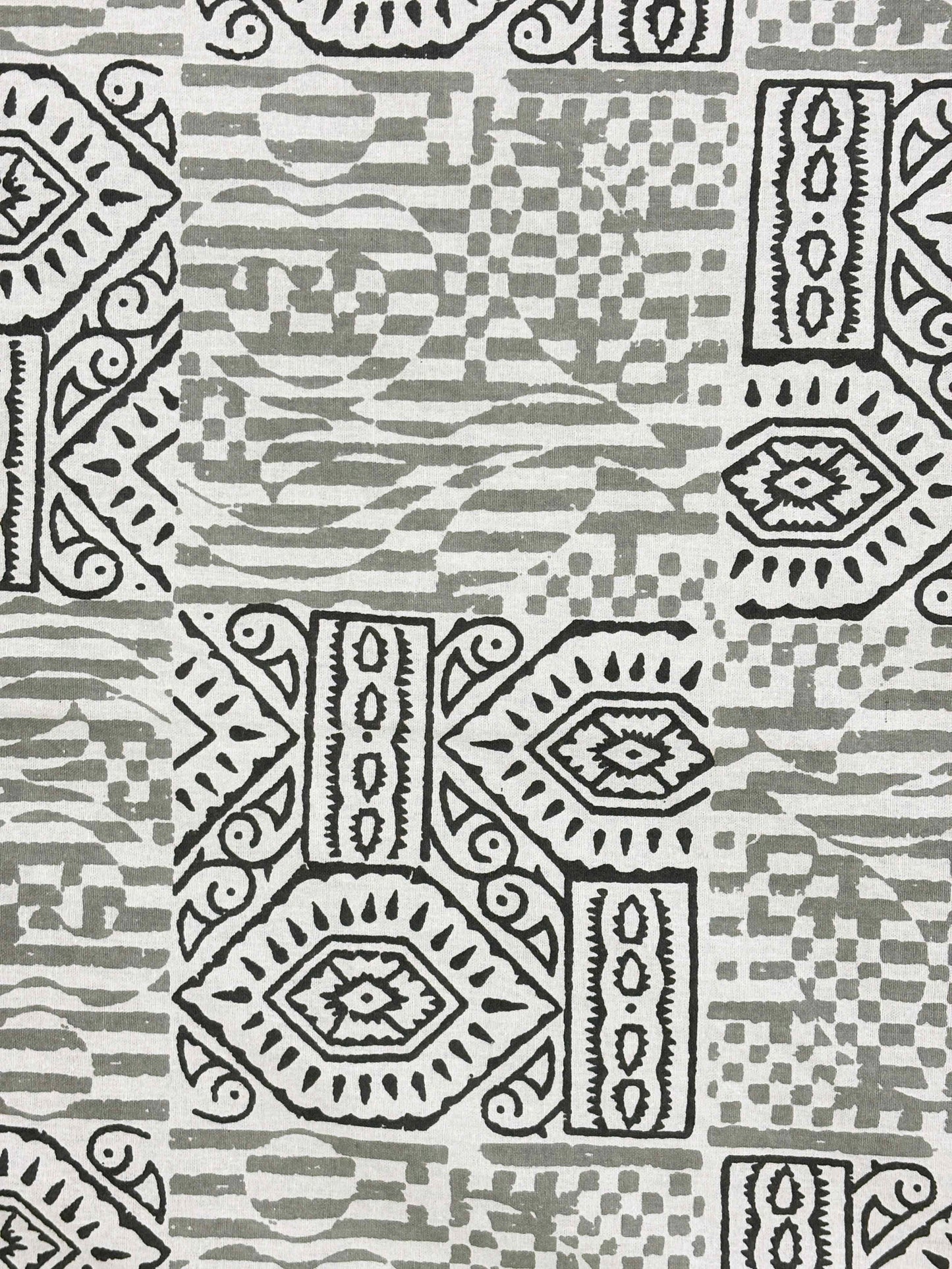 INDICASA Ethnic Mandala Patterned Hand Block Printed Super King Bedsheet with 2 pillow covers