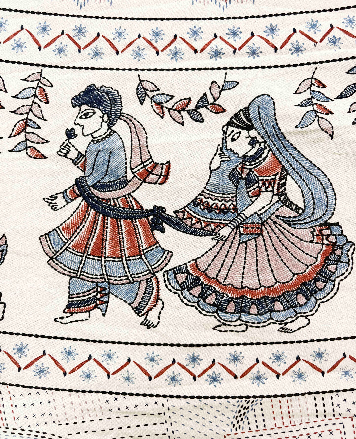 INDICASA Heritage Motifs Hand Block Printed Super King Bedsheet with 2 pillow covers