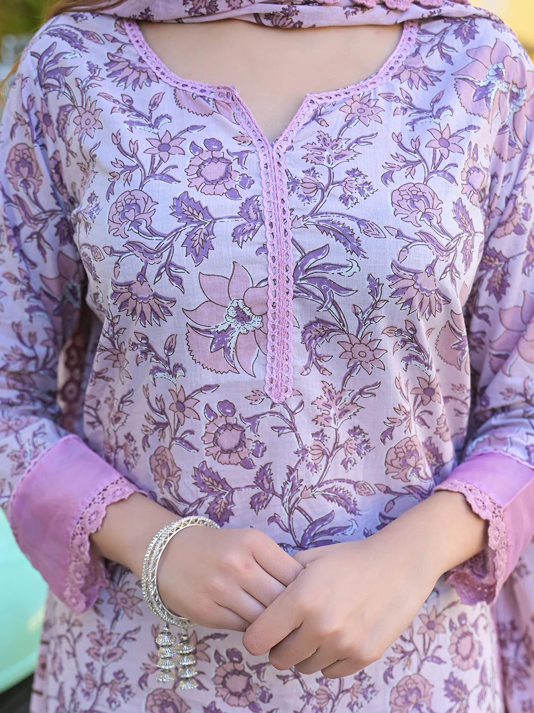 INDICASA Light Purple Floral Printed kurta Pant with Dupatta